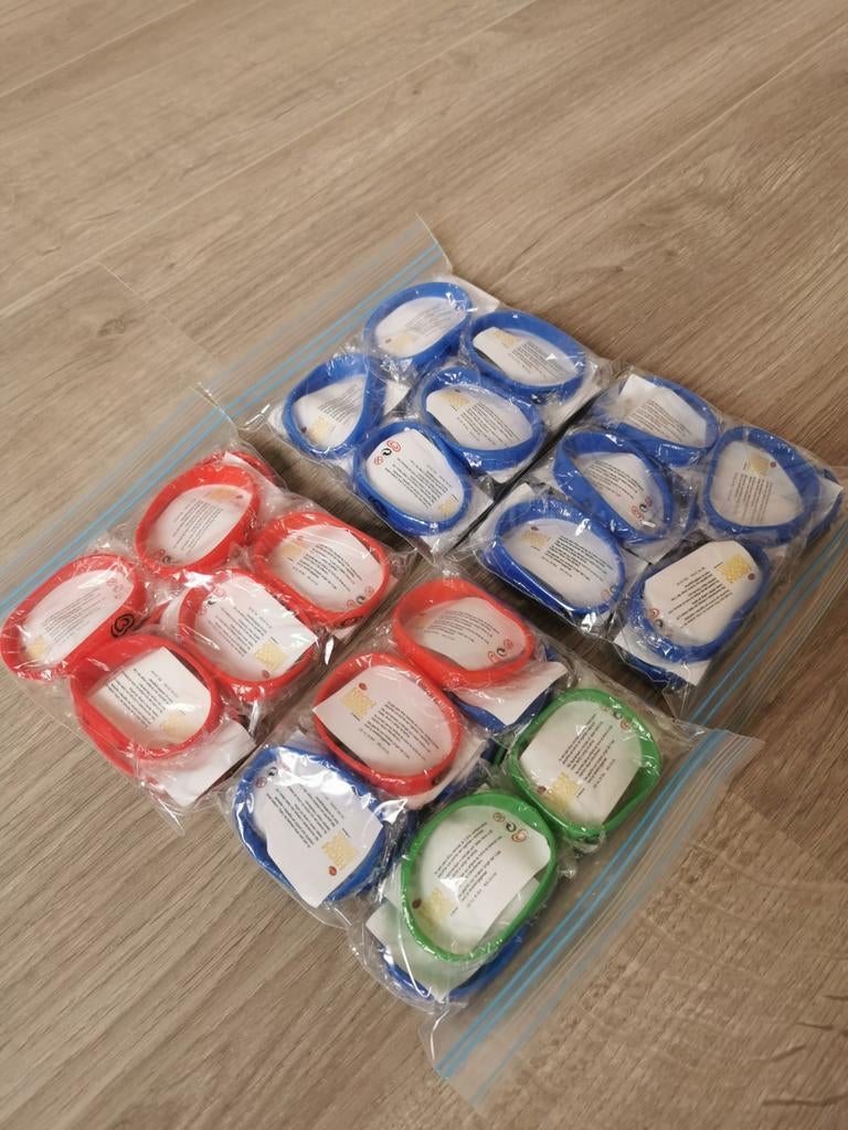 Uitdeelkadootjes armbanden 40 stuks, Enlèvement ou Envoi, Neuf