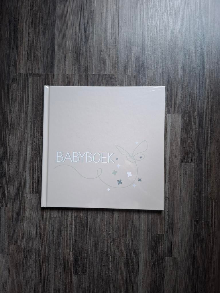 Beige baby invulboek, Ophalen of Verzenden, Zo goed als nieuw