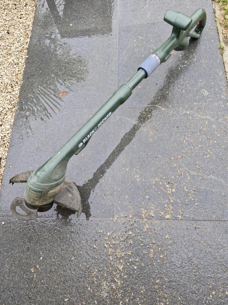 grastrimmer en voegenkrabber, Ophalen, Gebruikt, Elektrisch