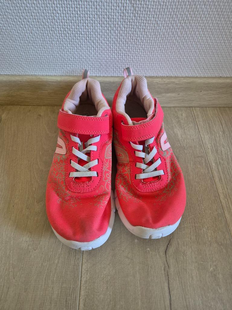 Sneakers roses (filles, taille 35, Decathlon 'Newfeel'), Enlèvement ou Envoi, Decathlon, Comme neuf, Chaussures de sport