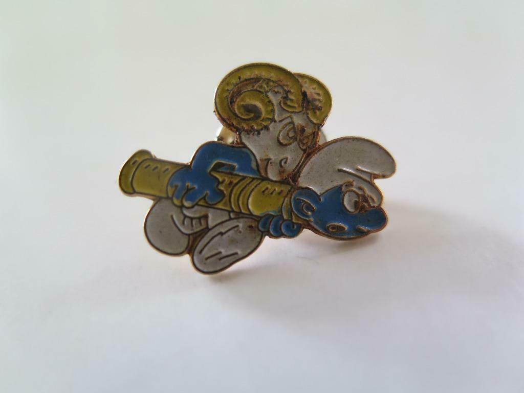 pins Schtroumpf, Enlèvement ou Envoi, Utilisé, Figurine, Insigne ou Pin's