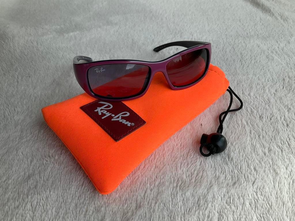 Zonnebril kind Ray Ban - 8j, Kinderen en Baby's, Ophalen, Zo goed als nieuw