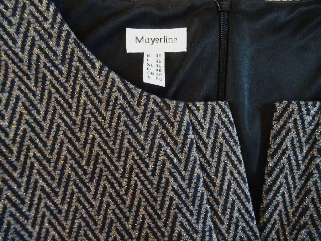 Als nieuw: jurk topmerk Mayerline, prachtige stof. Maat 48, Kleding | Dames, Jurken, Mayerline, Overige kleuren, Maat 46/48 (XL) of groter