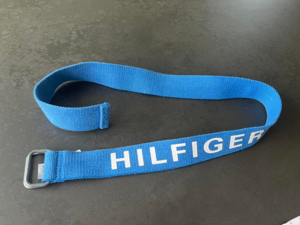 Tommy Hilfiger fel blauwe riem. Zeer goede staat., Kinderen en Baby's, Kindermode-accessoires, Ophalen of Verzenden, Gebruikt