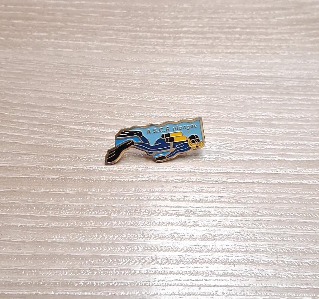 PIN - ASCR - PLONGEE SOUS MARINE - DUIKEN, Envoi, Utilisé, Sport, Insigne ou Pin's