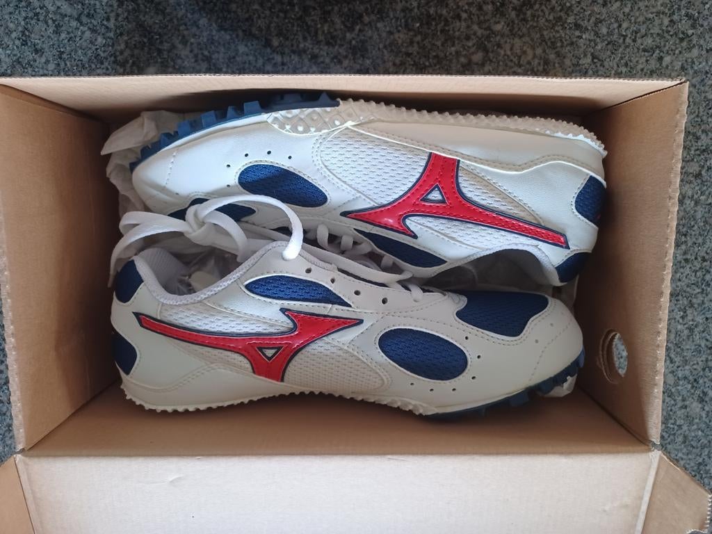 Mizuno nieuwe sprint spikes, maat 38, Sport en Fitness, Ophalen of Verzenden, Spikes