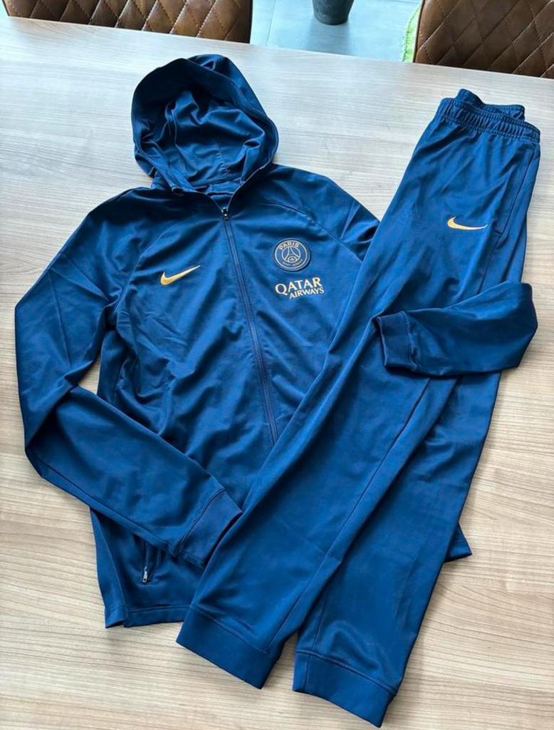 Entraînement officiel du PSG 158-176, Enlèvement ou Envoi, Comme neuf
