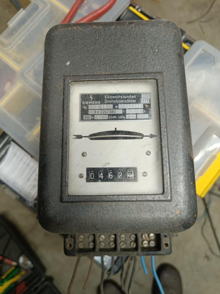 kWh meter, Ophalen