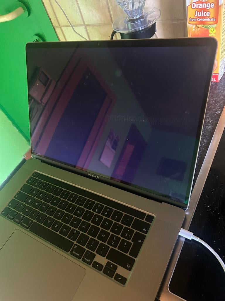 Apple MacBook pro 1TB, Computers en Software, Apple Macbooks, Ophalen of Verzenden, Zo goed als nieuw, MacBook