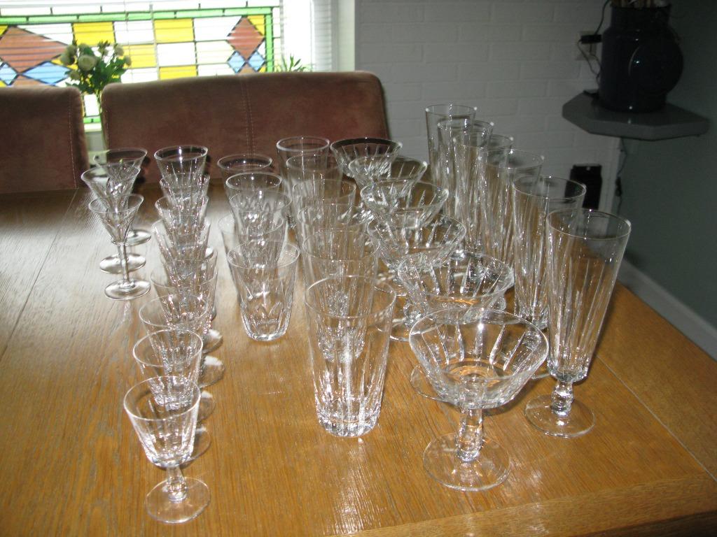 te koop diverse kristallen glazen, Antiek en Kunst, Antiek | Glaswerk en Kristal, Ophalen of Verzenden