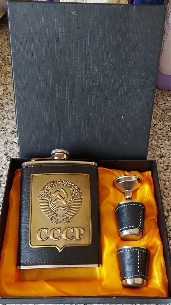 Fiole avec blason URSS plus 2 verres et entonnoir, Enlèvement ou Envoi