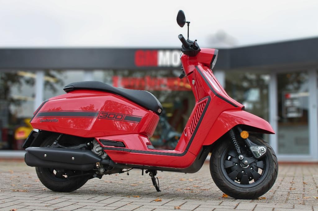 Lambretta X300 SR, Motoren, 300 cc, Bedrijf, Minimaal motorrijbewijs A2, Lambretta