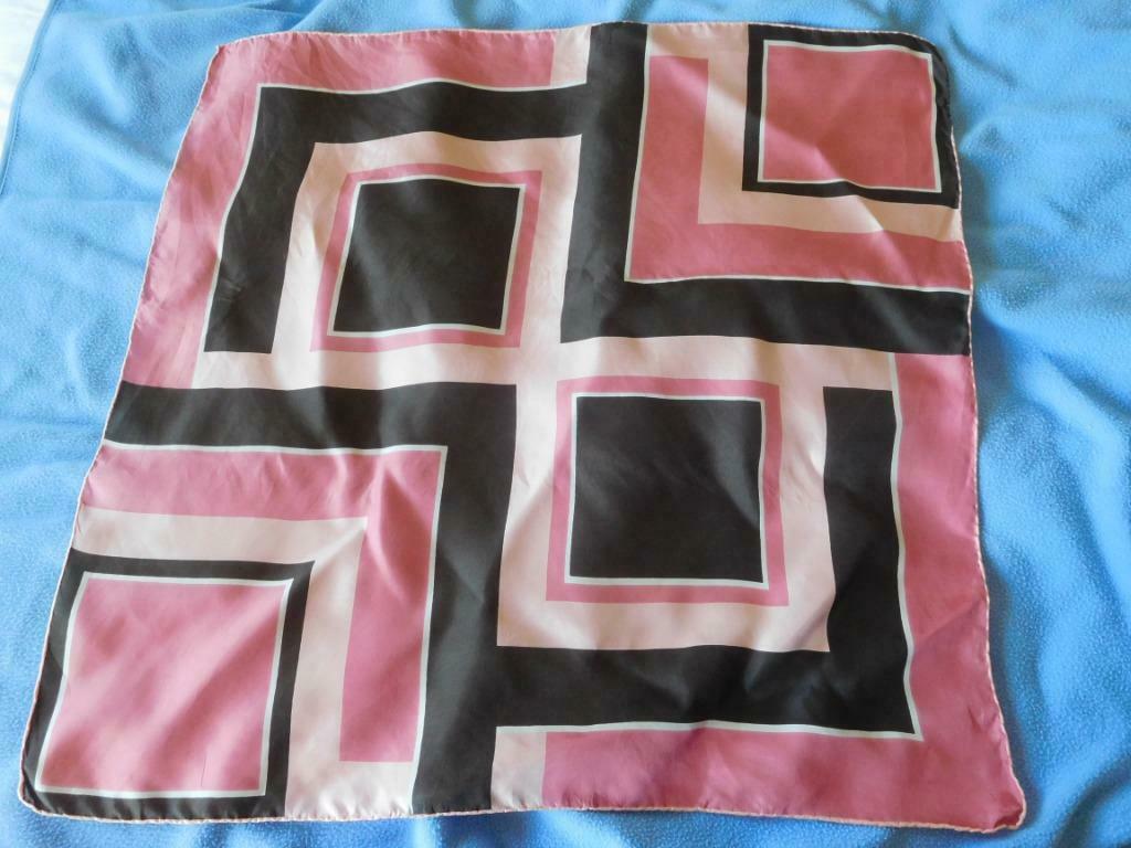 Foulard 76 cm, Sans marque, Enlèvement ou Envoi, Comme neuf