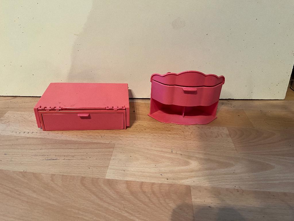 Lits dépliants + meuble de rangement, Enlèvement ou Envoi, Utilisé, Barbie
