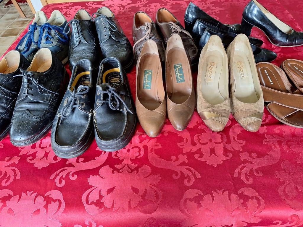 Lot de 8  paires de chaussures en cuir pour dames, Divers, Enlèvement, Comme neuf