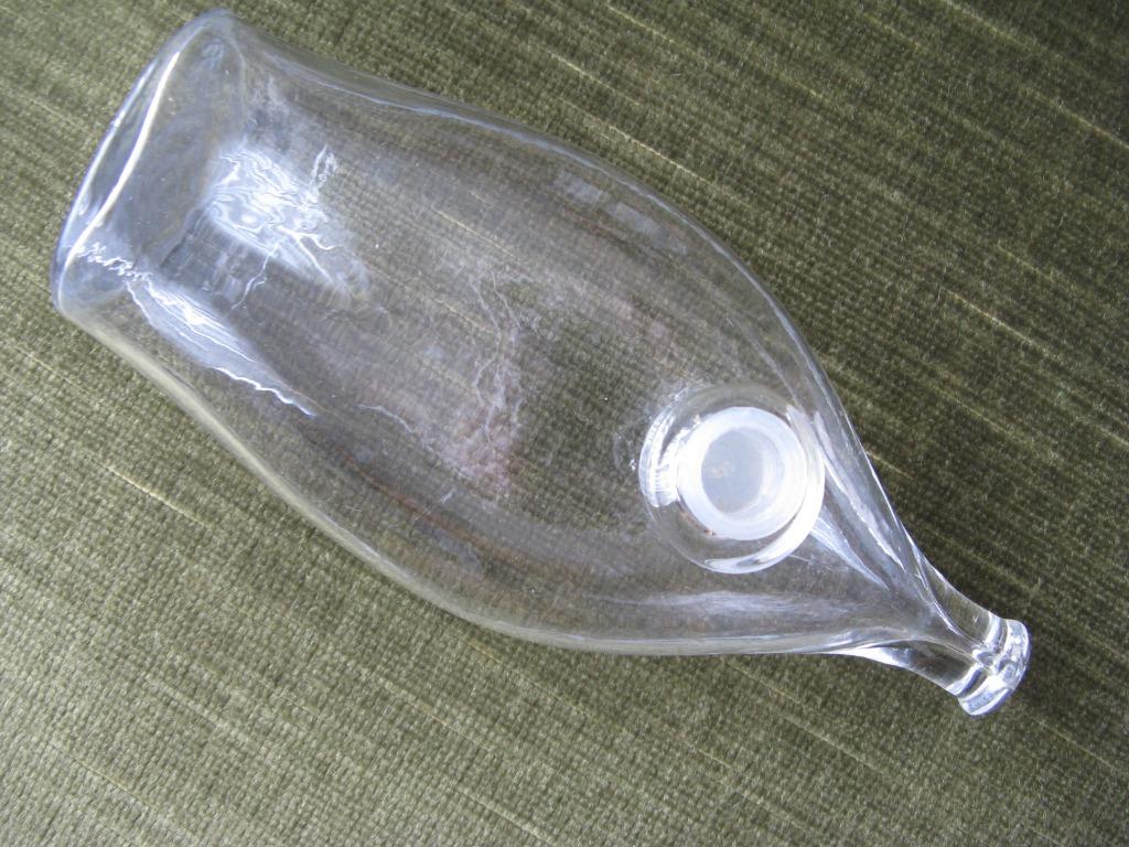 bouteille à boire en verre médical, Enlèvement