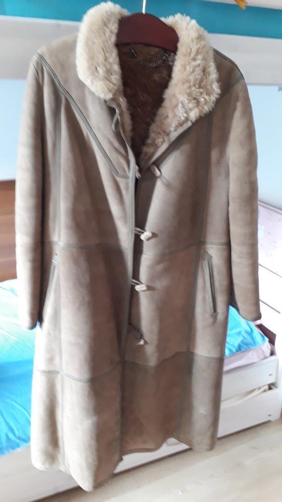 Manteau dame mouton retourné - Taille 44, Enlèvement ou Envoi, Porté, Taille 42/44 (L), Beige