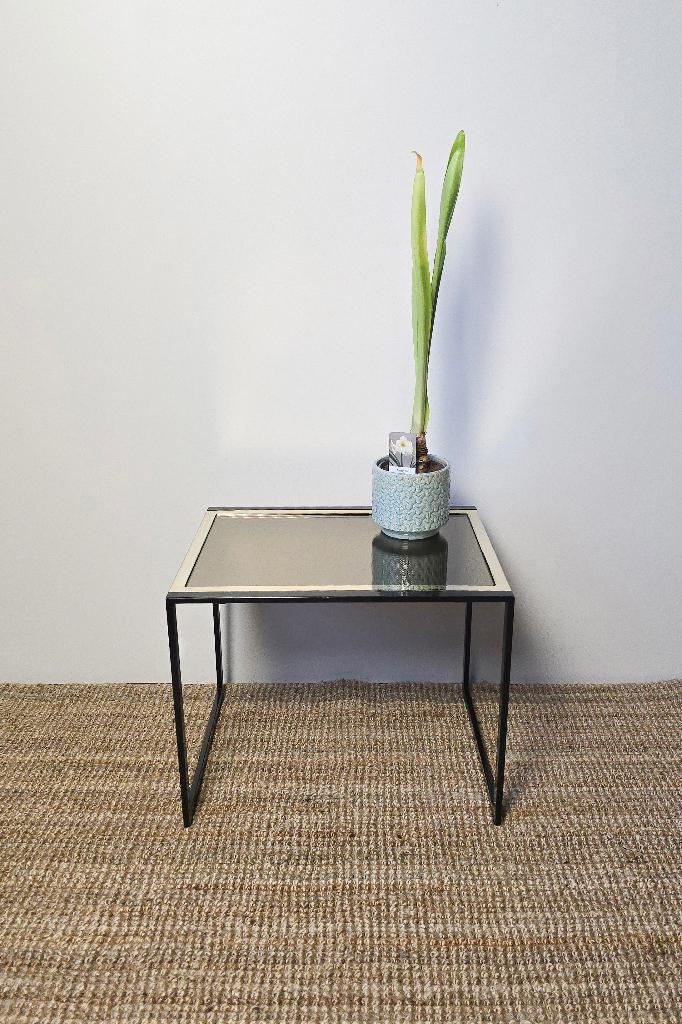 Table d’appoint en métal laqué - miroir fumé, Enlèvement ou Envoi, Moins de 55 cm, Comme neuf, Moins de 45 cm
