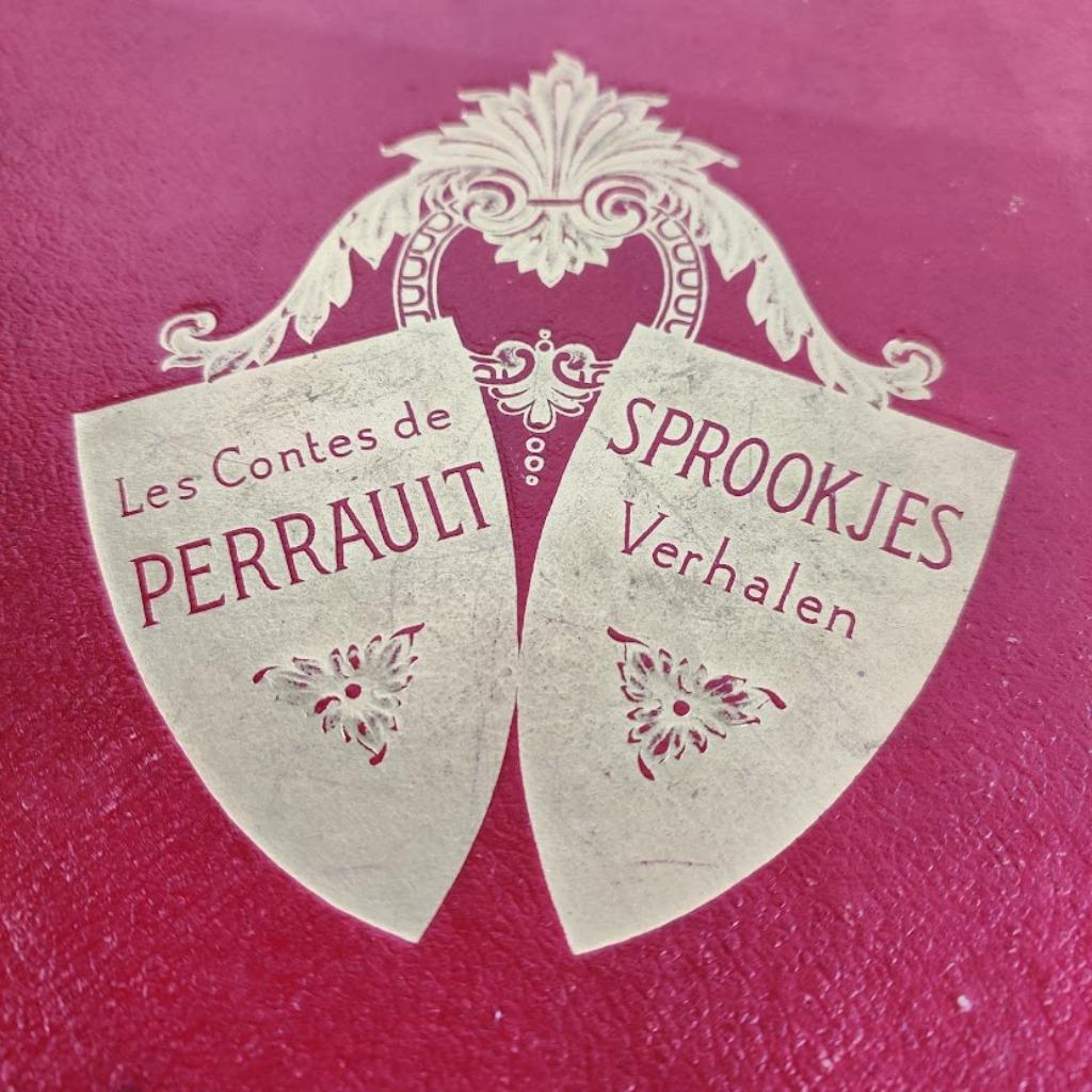 Les contes de fées incluent : Le Petit Chaperon Rouge, Le Ch, Enlèvement ou Envoi