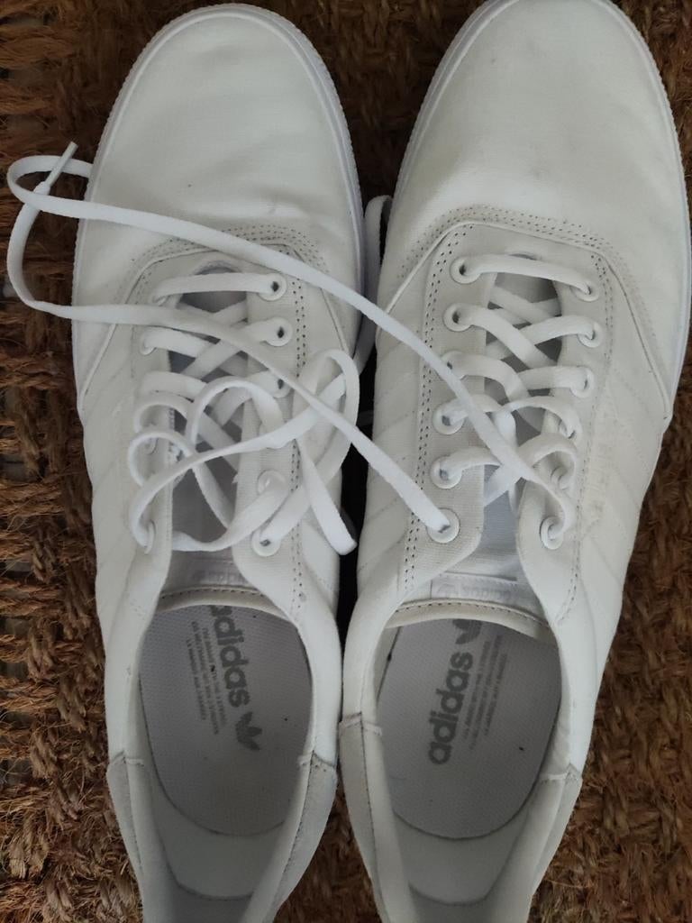Baskets Adidas en toile blanche, taille: 13, Vêtements | Hommes, Chaussures, Enlèvement ou Envoi, Comme neuf