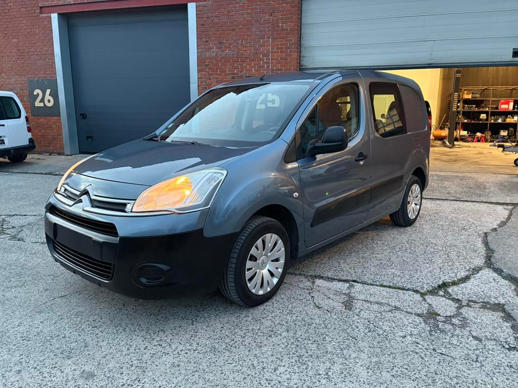 Citroën Berlingo 3 places essence ! ! !, Euro 5, Achat, Entreprise, 5 portes