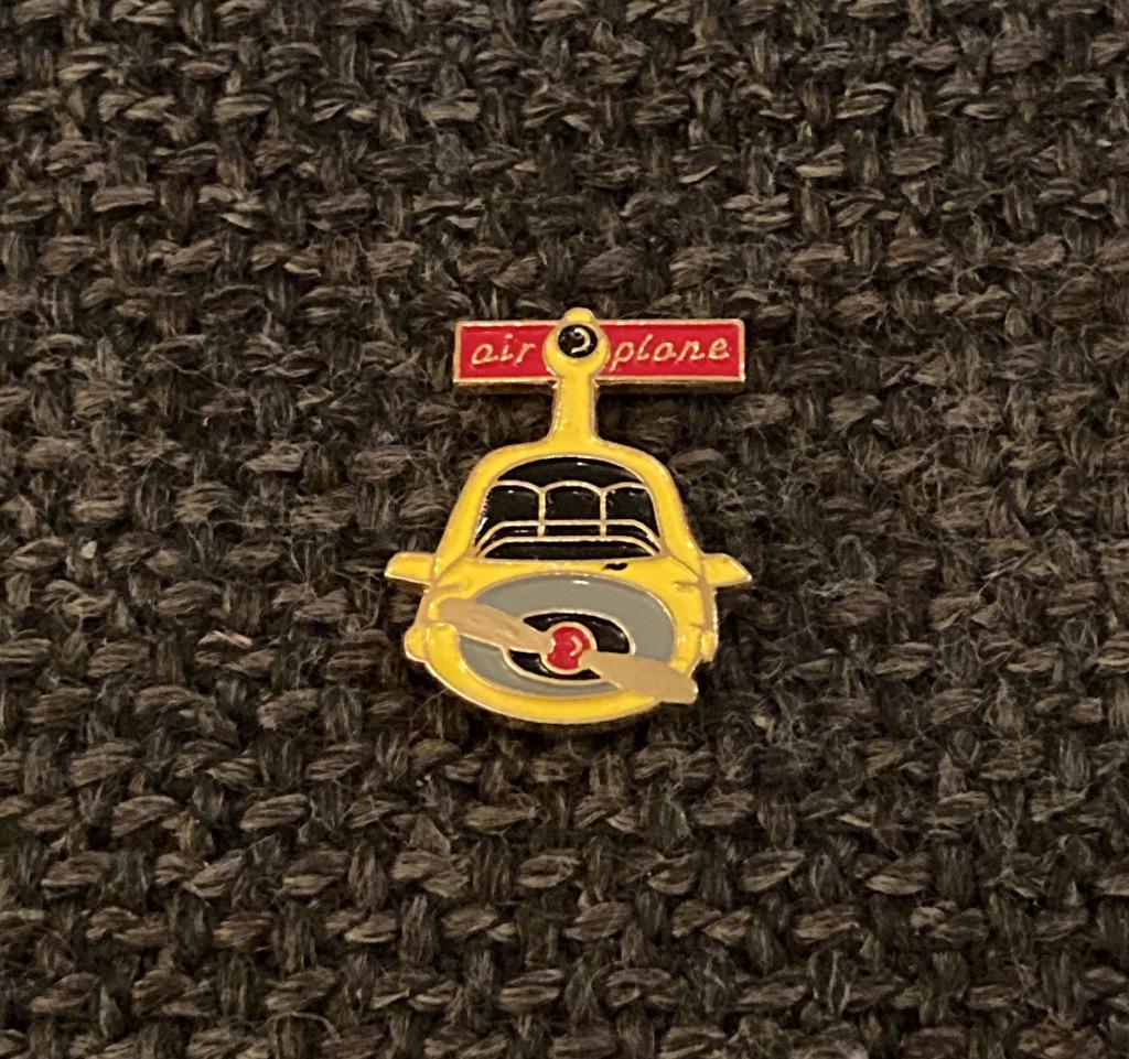 PIN - AIRPLANE - AIR PLANE - VLIEGTUIG - AVION, Envoi, Utilisé, Autres sujets/thèmes, Insigne ou Pin's
