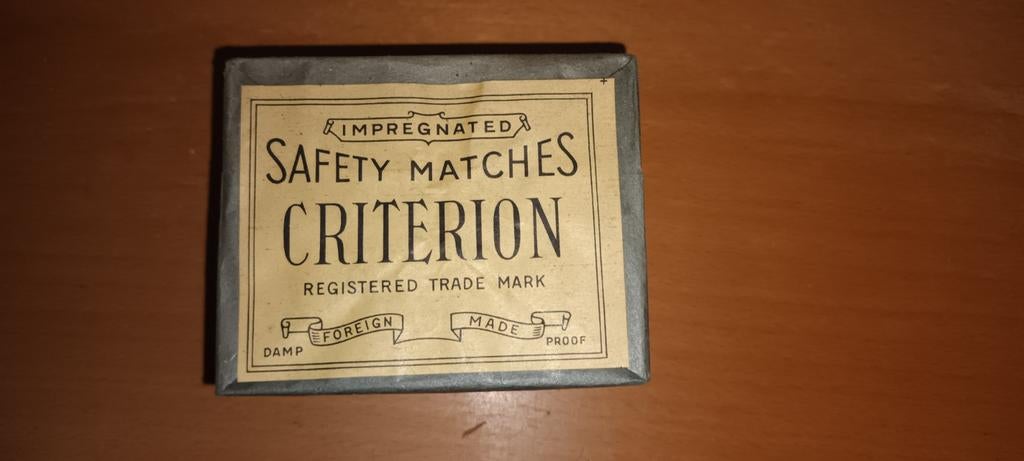 Pakje met 10 lucifers doosjes CRITERION, Ophalen of Verzenden
