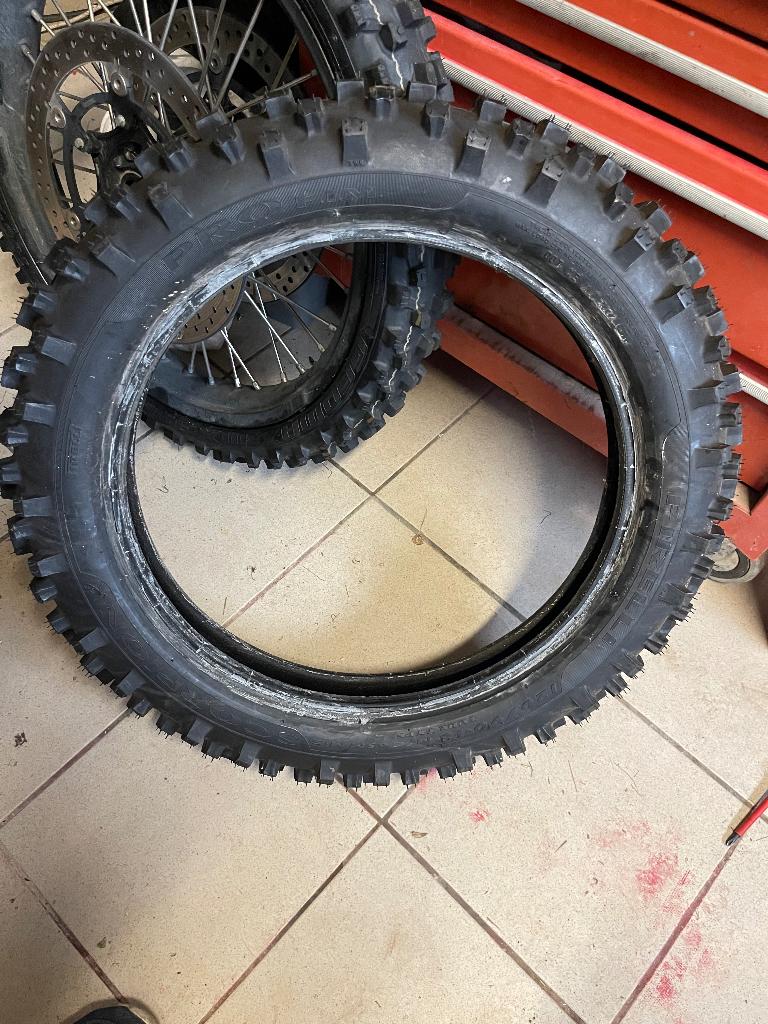 Crossband pirelli 120/90 r18, Motoren, Ophalen