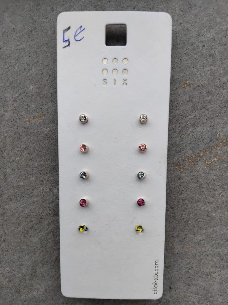 Oorstekers met strass steentjes,versch. kleuren;1 euro/stuk., Overige materialen, Overige kleuren, Nieuw, Ophalen of Verzenden
