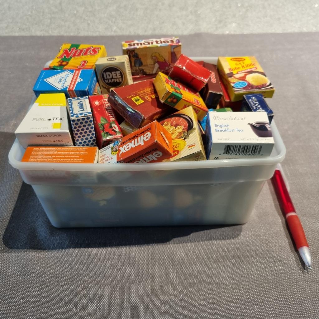 Assortiment voor kinderwinkel - mini voedingswaren verpakkin, Ophalen of Verzenden, Gebruikt, Accessoires