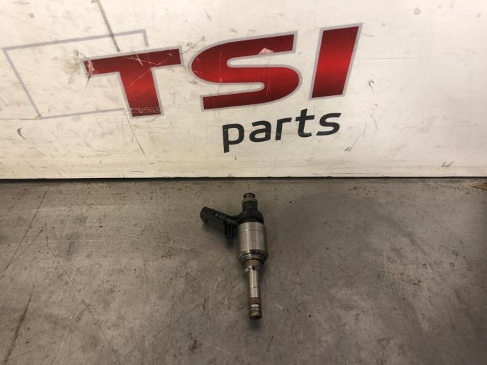Injector (benzine injectie) van een Volkswagen Golf, Auto-onderdelen, Brandstofsystemen, Gebruikt, 3 maanden garantie, Ophalen of Verzenden