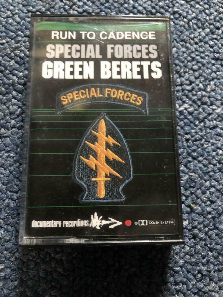 Vintage K7 US Special Forces - Green Berets Running Cadence, Ophalen of Verzenden, Landmacht, Overige typen