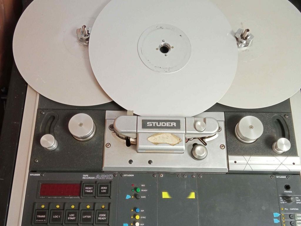 Studer A810 Reel to Reel 2track  with its trolley., Enlèvement ou Envoi, Magnétophone, Avec bandes