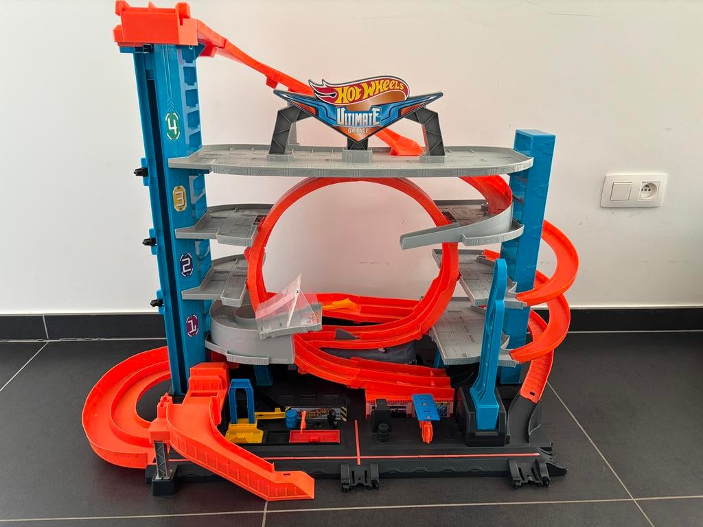 Hot Wheels City Ultimate Garage met Shark Attack, Ophalen, Zo goed als nieuw, Hot Wheels