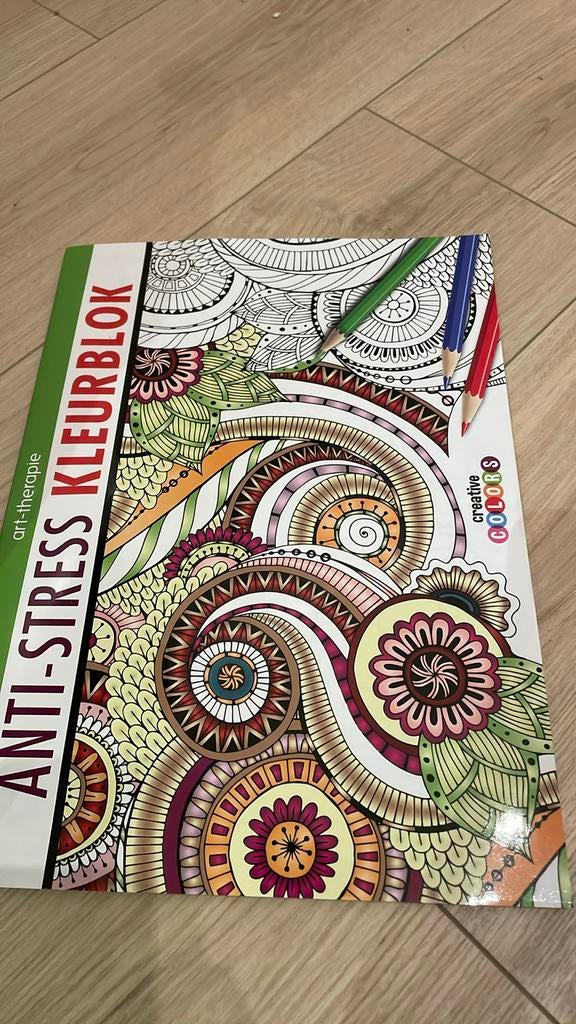 Cahier de coloriage anti-stress, Enlèvement, Neuf