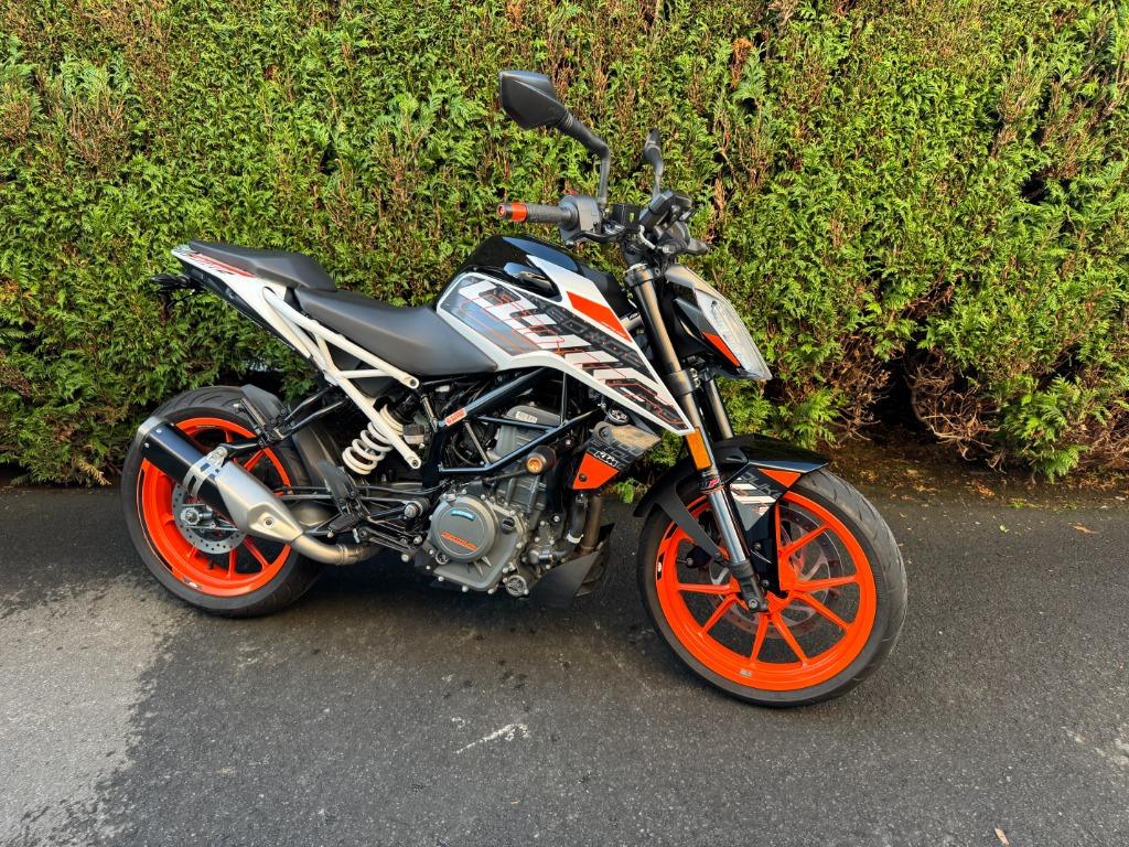 KTM - DUKE 390, 390 cm³, Entreprise, Contrôle de traction, 12 à 35 kW