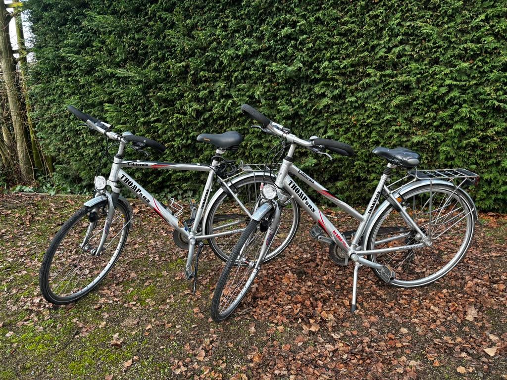 Dames- en herenfiets met vlinderstuur van het merk Thompson, Ophalen, Gebruikt