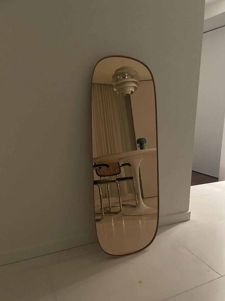 MUUTO Framed Mirror Large Pink / Pink, Huis en Inrichting, Ophalen, Minder dan 50 cm, 100 tot 150 cm, Nieuw