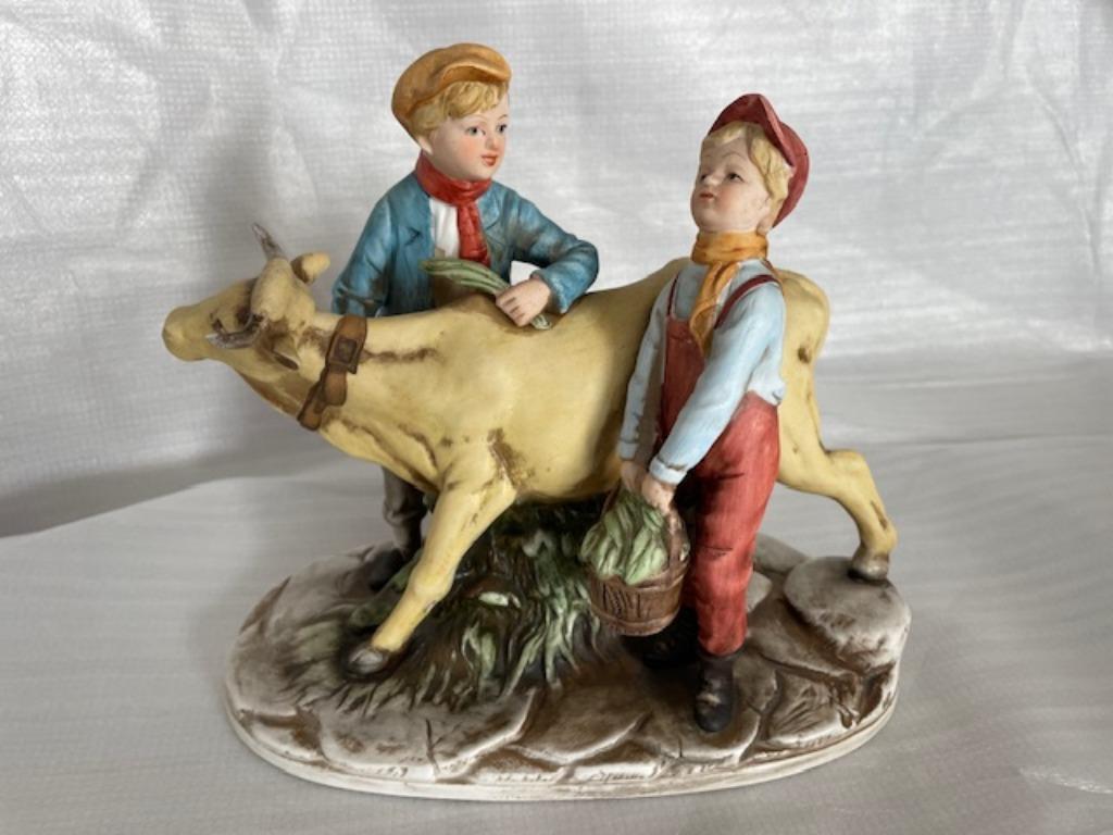 Biscuit beeldje - koe met 2 jongens, Verzamelen, Ophalen of Verzenden, Zo goed als nieuw, Dier