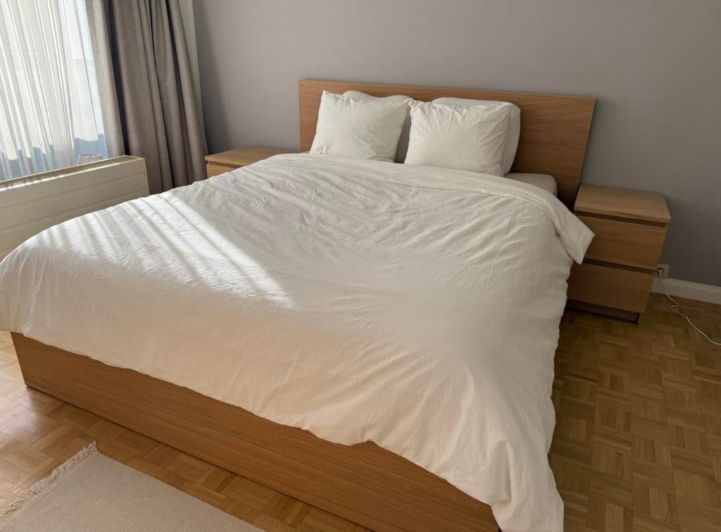 Lit/matelas/sommier 160cm IKEA MALM chêne blanchi comme neuf, Beige, Moderne, Classique, Comme neuf, Enlèvement