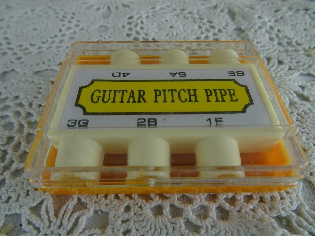 Vintage stemapparaatje Guitar pitch pipe in nieuwstaat 1960, Ophalen of Verzenden
