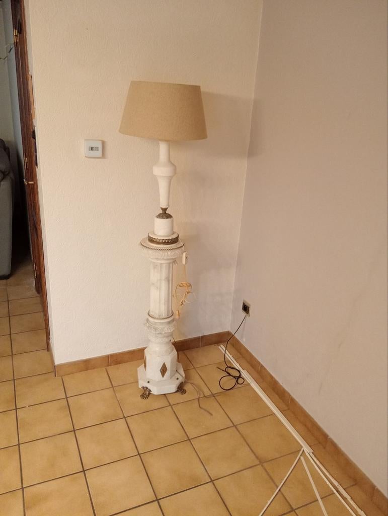 Spaanse lampadair met voet in natuursteen laatste dagen !!!, Ophalen, Zo goed als nieuw