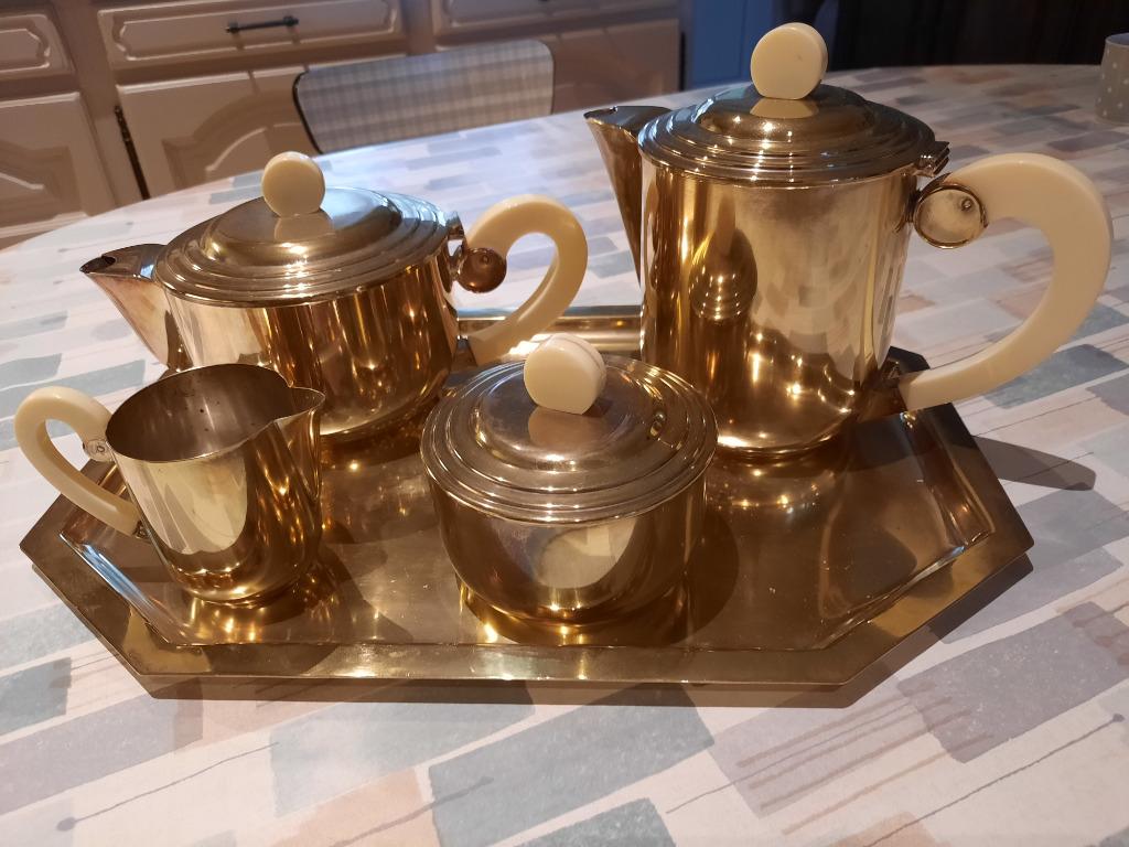 koffie en theeset in metaal met plateau, Enlèvement