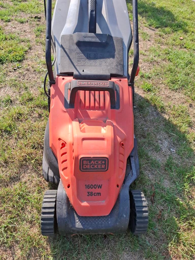Black en decker, Tondeuse rotative, 30 à 39 cm, Enlèvement, Utilisé