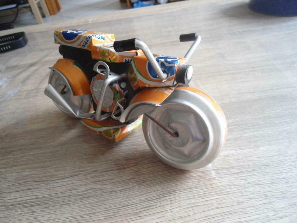 Très Belle Moto réalisé a partir d'une canette de Fanta., Verzamelen, Ophalen of Verzenden, Gebruikt, Motoren