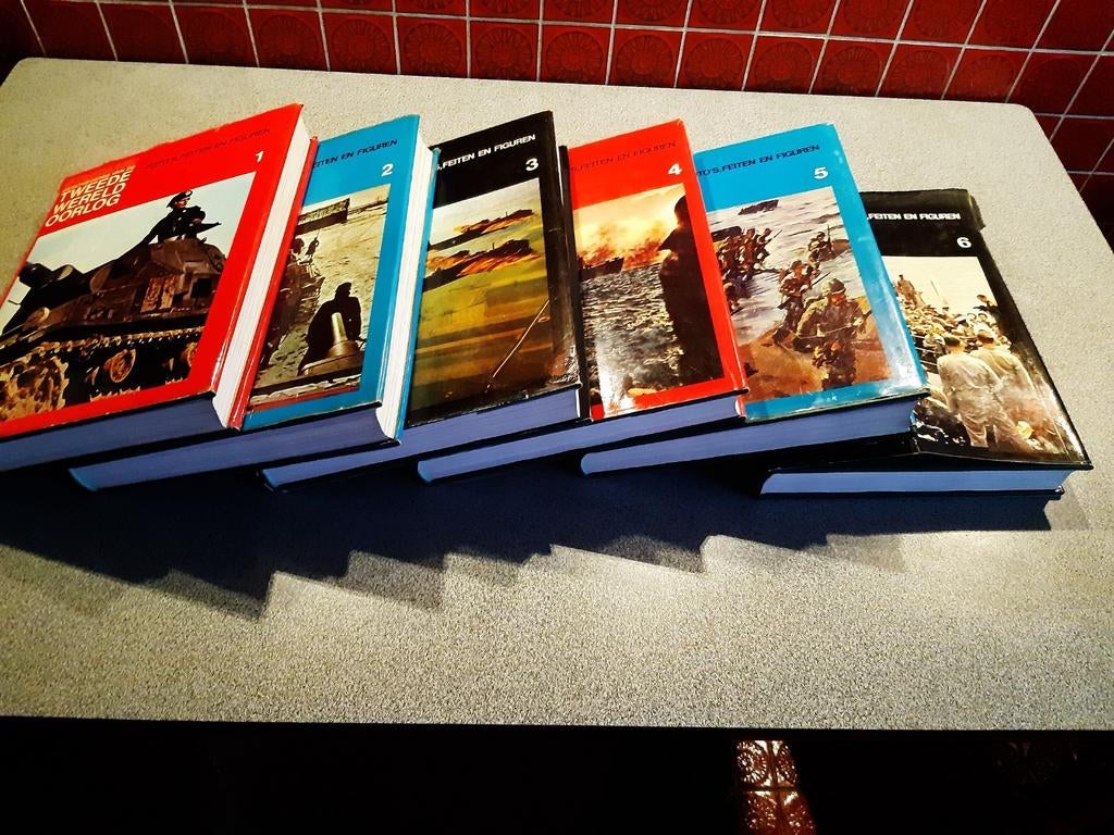 6 oorlogsboeken, Boeken, Ophalen, Zo goed als nieuw