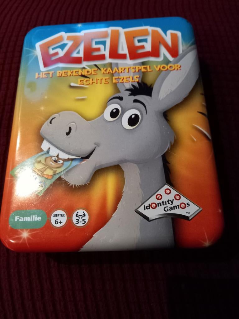Donkeys - le célèbre jeu de cartes pour les vrais ânes (luxe, Trois ou quatre joueurs, Enlèvement ou Envoi, Comme neuf, Identity Games