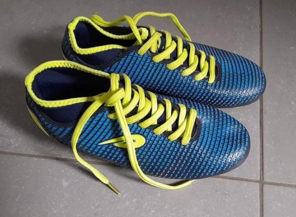 Chaussures de foot pointure 35 NEUVES, Enlèvement ou Envoi, Neuf, Chaussures