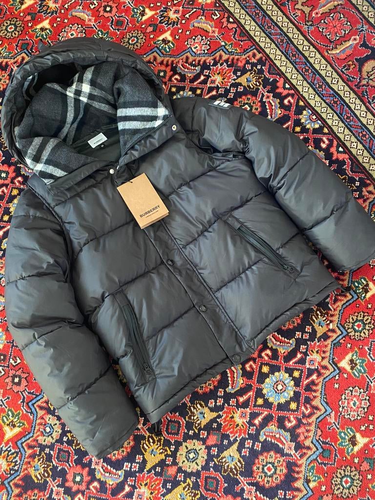 Burberry puffer jas helemaal nieuw maat M, Ophalen of Verzenden, Nieuw, Maat 48/50 (M), Zwart