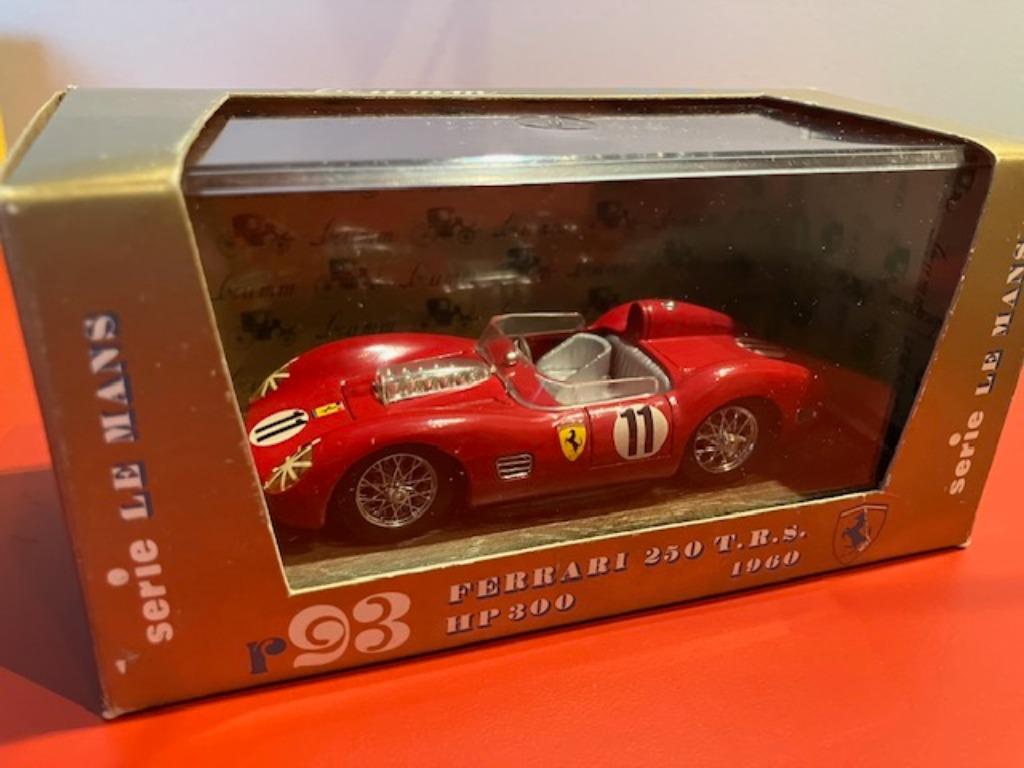 Ferrari 250 T.R.S. winnaar Le Mans 1960 Brumm 1/43 r93, Ophalen, Zo goed als nieuw, Auto, Overige merken